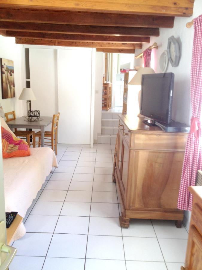 Studio Avec Piscine Privee Jardin Clos Et Wifi A Saint Jean D'Angely Εξωτερικό φωτογραφία